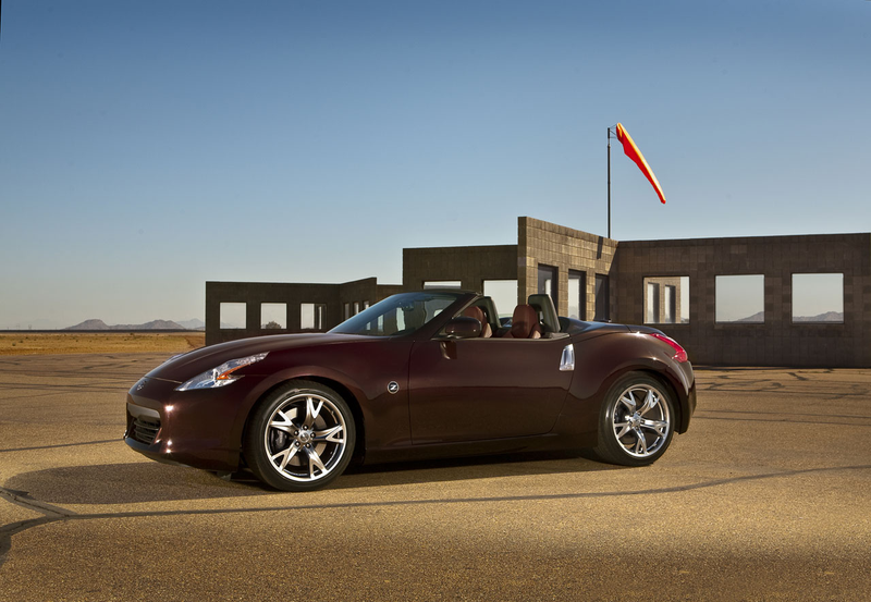 Illustration for article titled Nissan 370Z Roadster Drops Top For $36,970